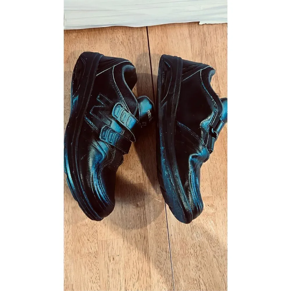 New Balance 813 V Strap Womens Support Road Casual SNeakers SZ 8.5